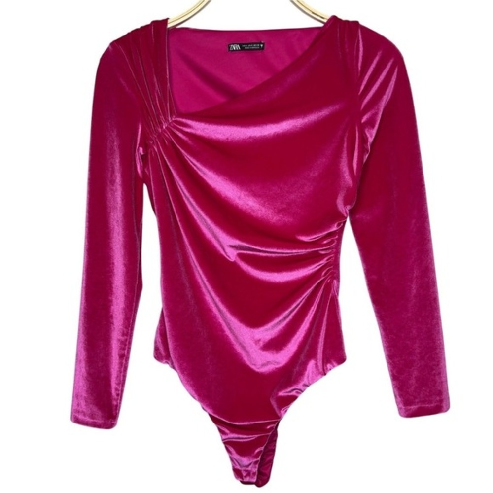 Zara Hot Pink Velvet Bodysuit Size Small Asymmetrical Neckline Long Sleeves Bold